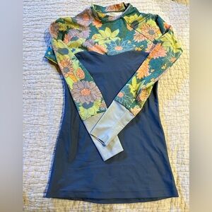 Seea Rashguard - Size Small